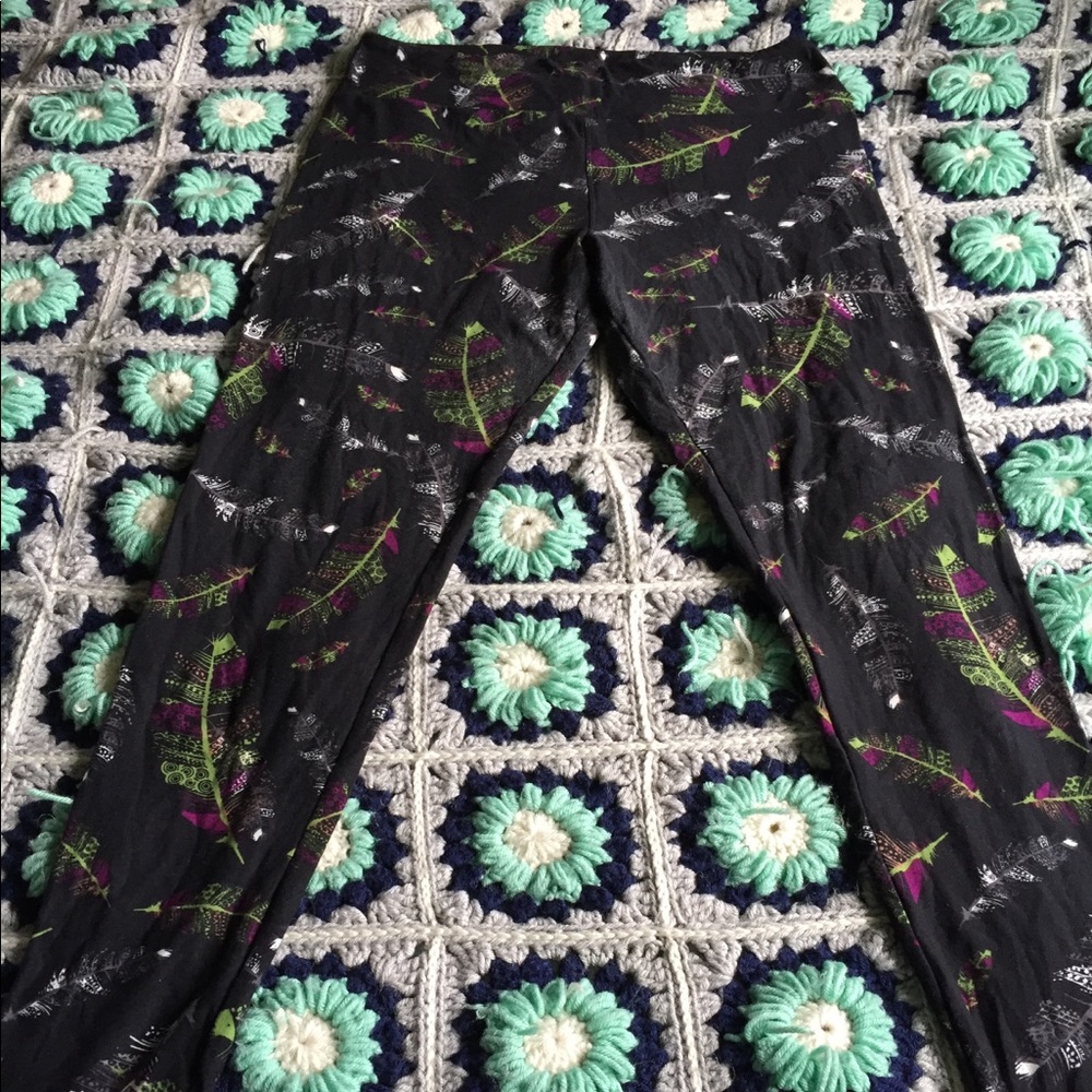 Good used condition Lularoe TC feather leggings